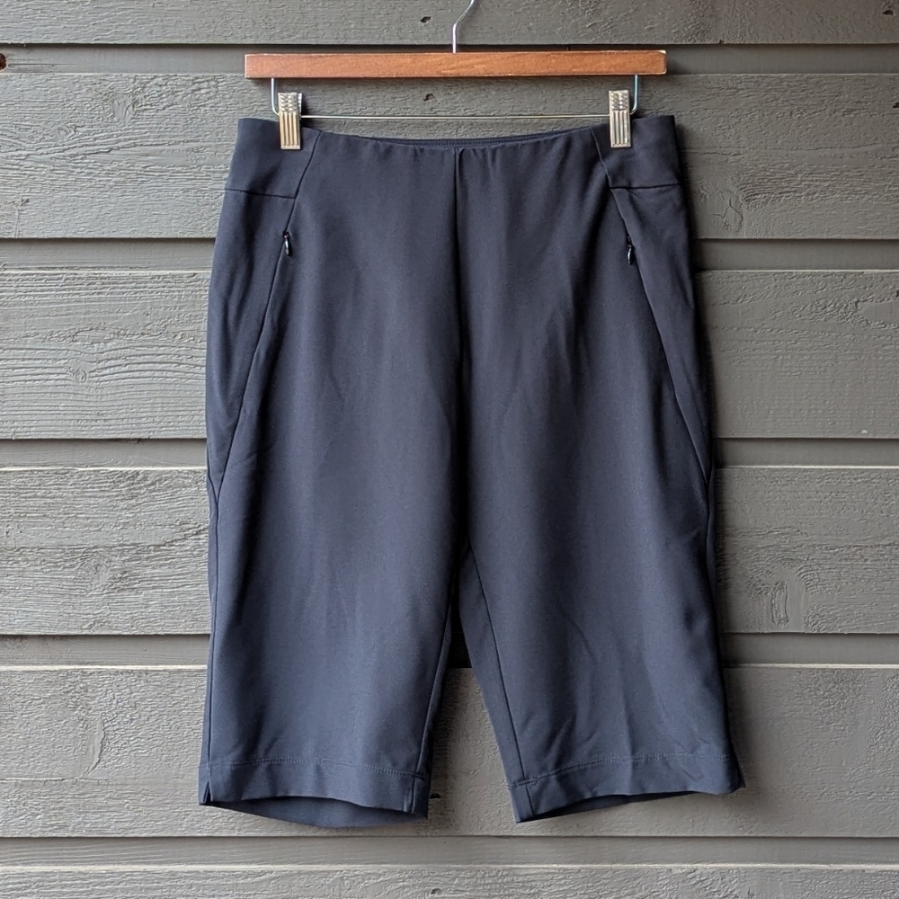 NWOT Tail White Label Allure 22.5" Short - Onyx Black Size 6 Bermuda Shorts.